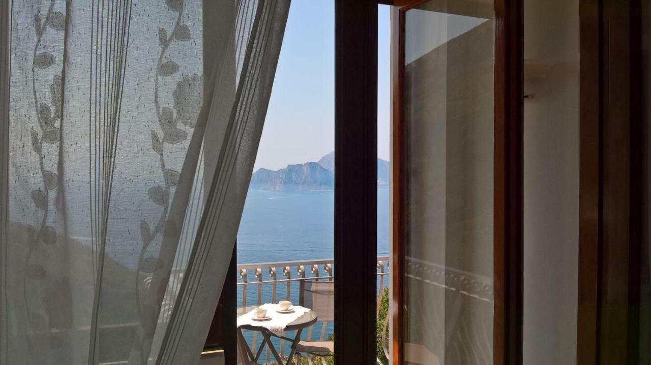 Acquamarina Accommodation マッサ・ルブレンセ エクステリア 写真